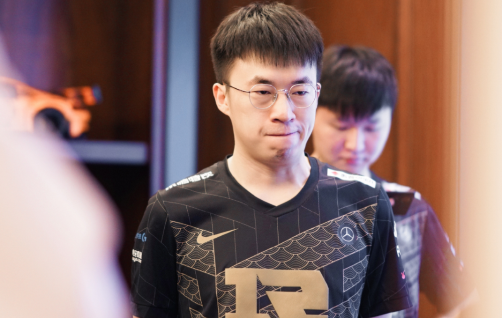 “BLG斥资上亿引援，效果不及RNG”，UZI谈转会内幕，BIN哥麻了