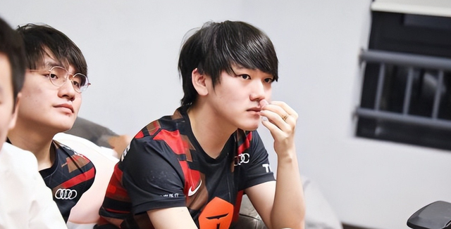 Bin换队后首次对阵老东家RNG，上路“双陈之战”，呼吸哥压力拉满