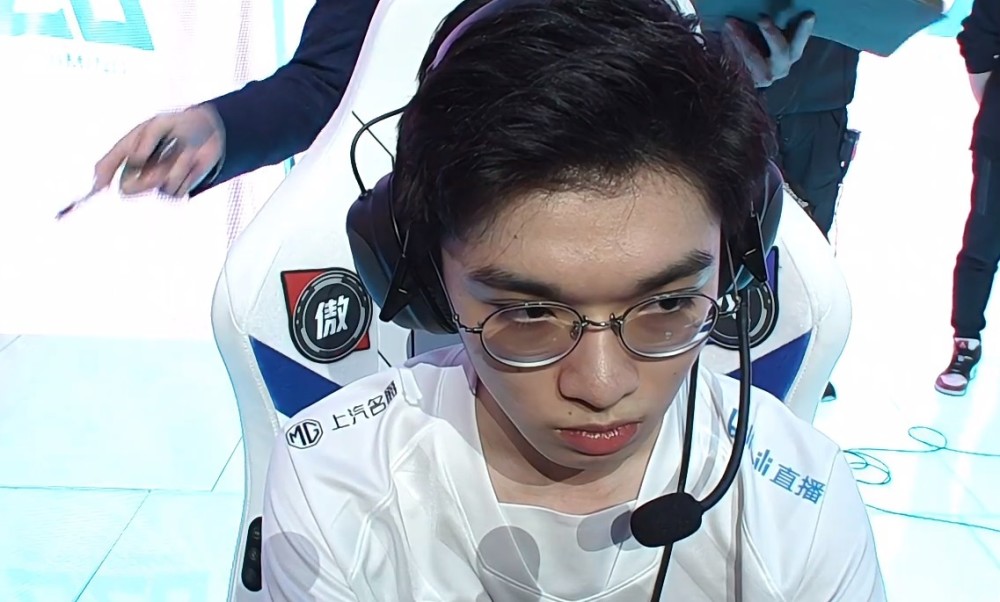 “来LPL之后，就没打算回去”，Doggo直播说出心声，激怒PCS观众