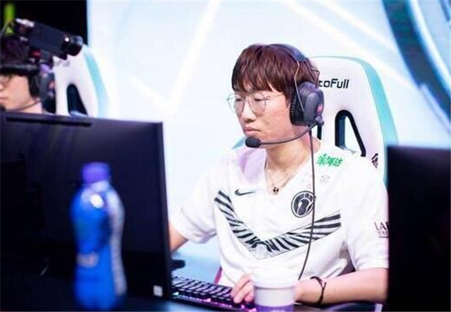 rookie“揭短”宁王：以前IG经常吵，主要宁王爱说