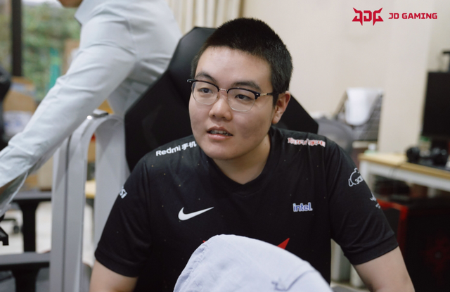 369氪金电竞经理，怒冲1500只为抽Karsa：我会带拉哥拿冠军的！