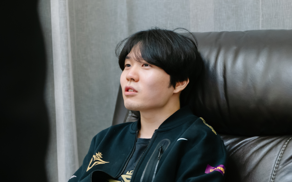 V5横扫LNG，提前锁定季后赛！新上单原形毕露，姿态找到原因