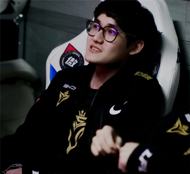 难怪doggo不回老家，LDL工资后面多个0？前老板承认：的确有差距