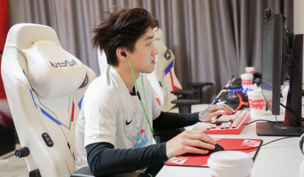 icon心态爆炸，提前退出游戏！BLG不敌JDG后，网友嘲讽：反噬了