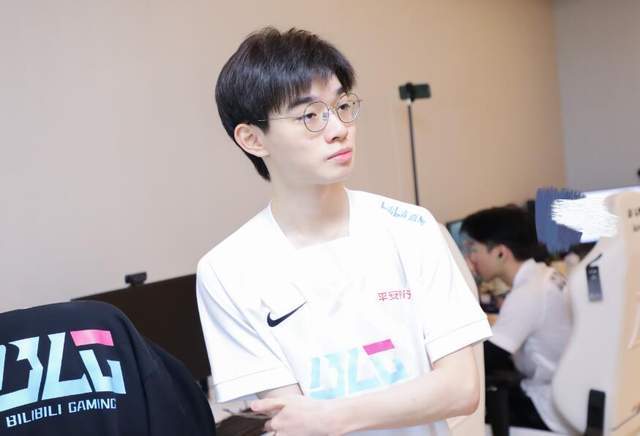 Doggo不愿回PCS的原因，前老板证实，两个赛区工资差10倍