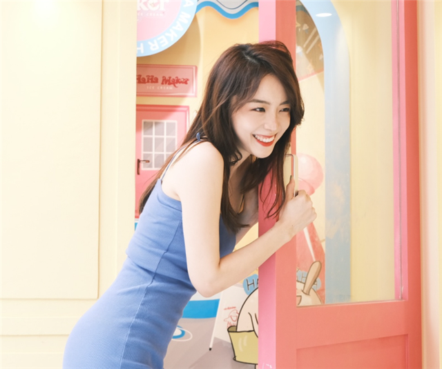 余霜打开《电竞经理》发现3个“老公”，真假泽元究竟哪个是他？