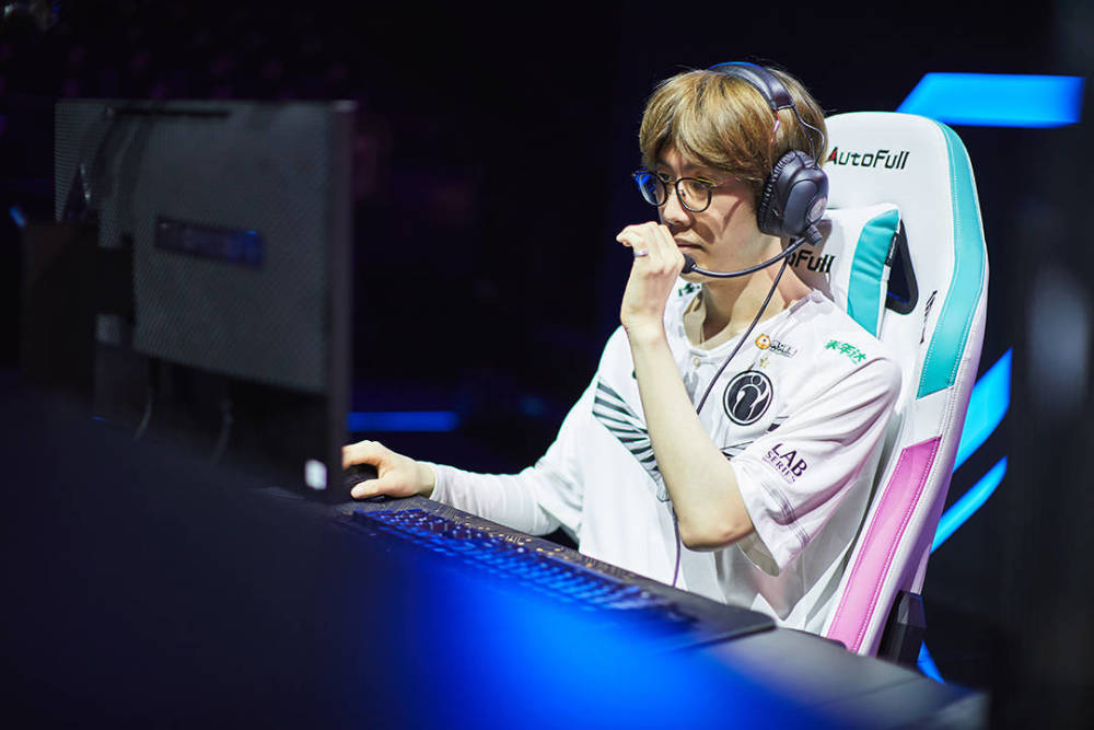 “Theshy当时没喷我”！宁王曝光IG休息室争吵真相：被误会了2年