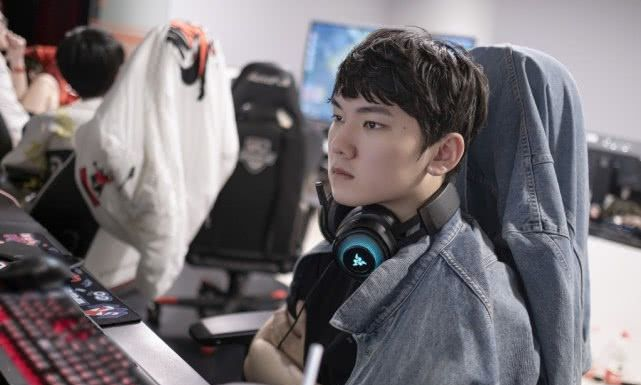 LOL：TES官博为阿水出头，正面开团LPL赛事官方，纯纯草台班子