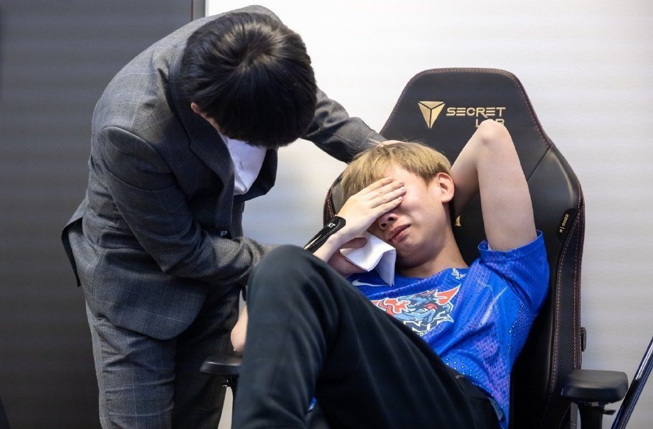 月薪3000，却要对线Theshy，LPL最惨新人诞生，ALE：都怪我