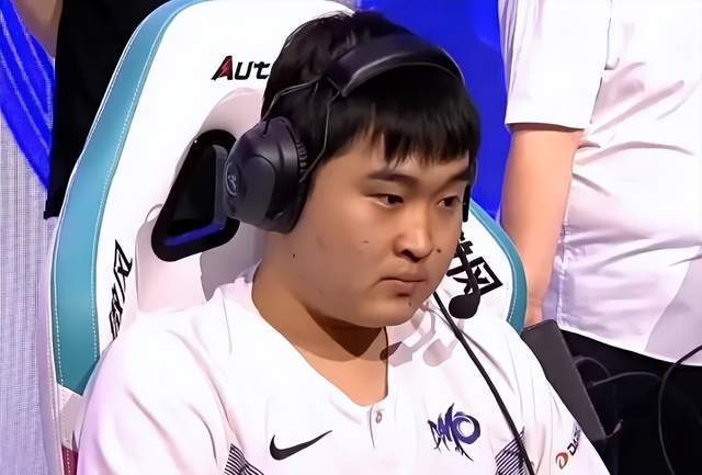 LPL爆发有史以来最大丑闻，21人集体打假赛，全部禁赛处理