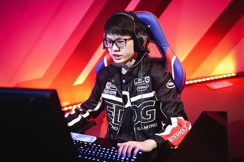 LOL最有骨气的职业选手：被欠薪吃泡面都不假赛，靠网贷维持生活