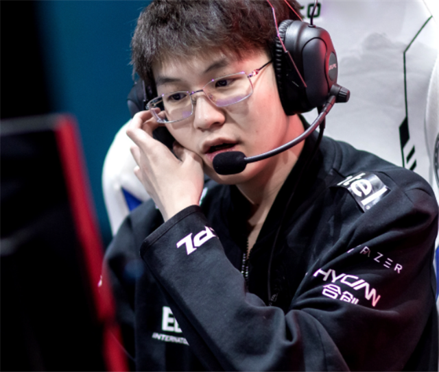 EDG选手评价WE获14连败，meiko直呼可惜，队史最低点都被凿穿了