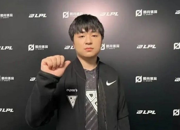 进可攻 退可守：Shanji会成为LPL未来上单门面吗？