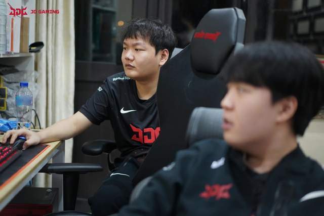 LPL常规赛收官在即，JDG有望全员入选最佳阵容Kanavi一阵稳了？