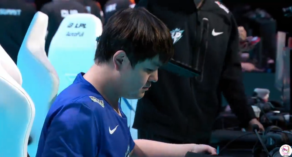 LPL夏季赛收官日的顶级对决！赢一局就能改写RNG的命运