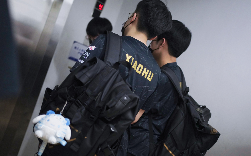 MVP要靠自己争取？小虎MVP位列LPL榜首，却很难拿到常规赛MVP！