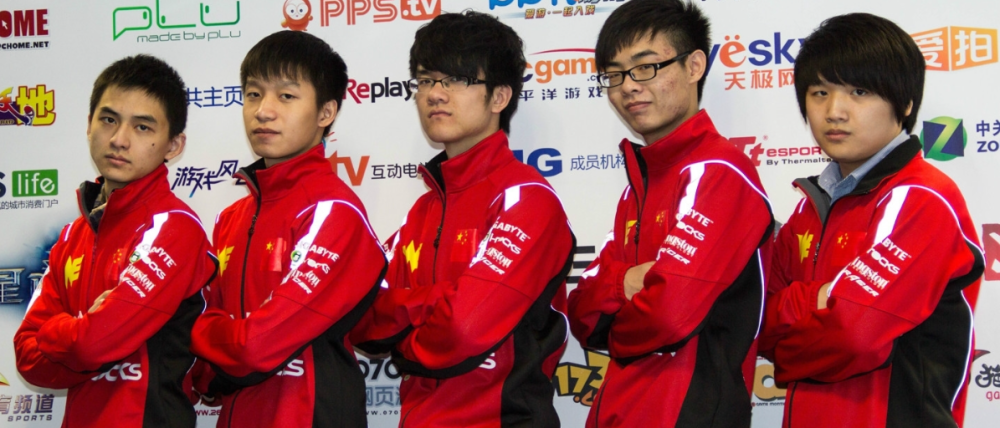 传奇仍在继续，距离16连败只差一场！WE战队的前世今生