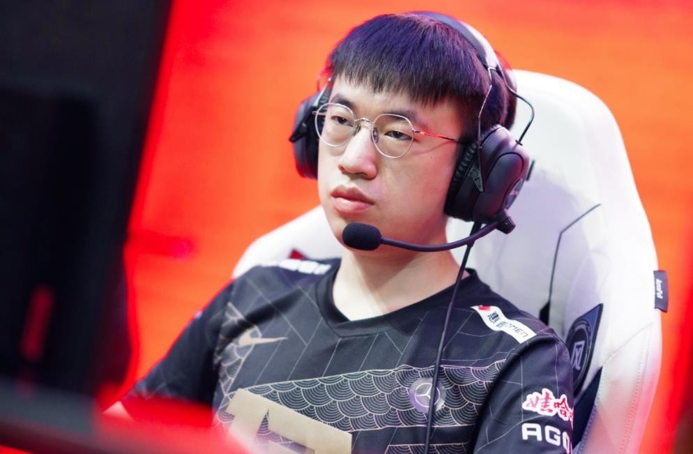 “被T1制裁，369自信心动摇”，JDG训练赛内部曝光，引发巨大争议