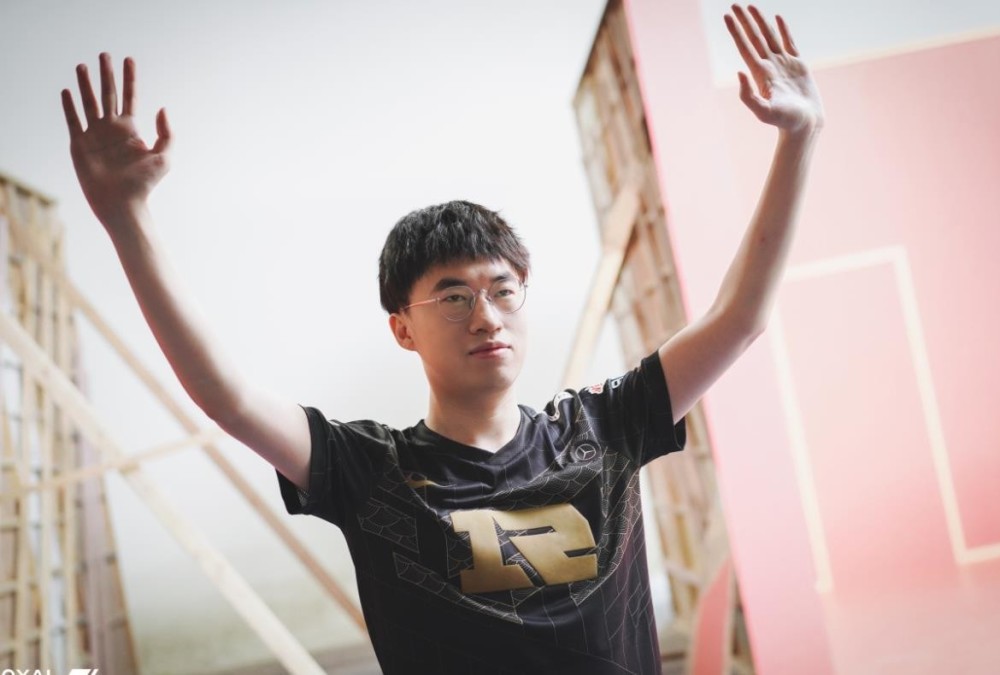 “RNG爆冷翻车，却逃过死亡半区”！小虎赛后脸黑，EDG这下难顶了