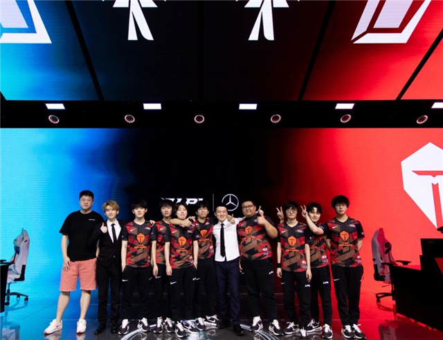 TES终于摆脱反派标签，学会“以德报怨”？RA自己没晋级还抬别人