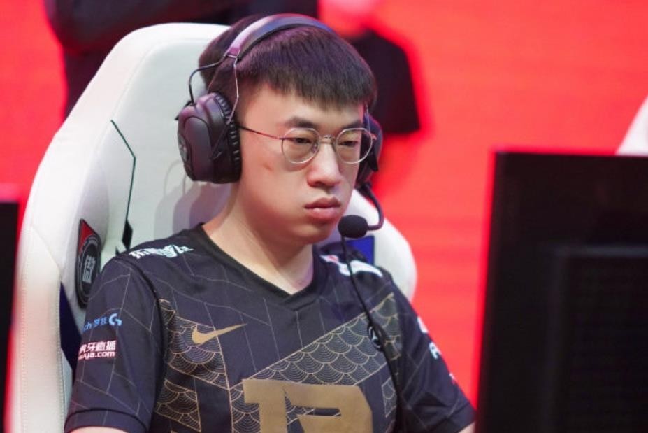 RNG无人进前5，阿水超越Gala！LOL选手榜更新，TOP2太真实了