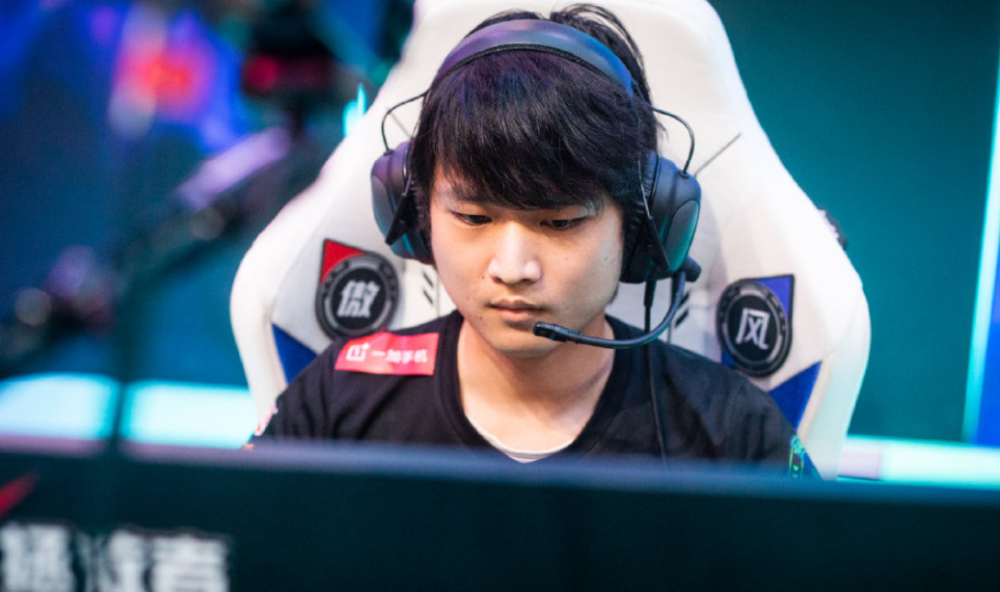 再见焕烽！直播间沦陷，回应：但凡看得懂比赛的人，都不会骂我