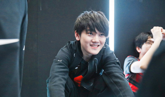 LPL夏决来袭，赛前阿水喊话Hope：击败我你就是现役LPL最强AD！