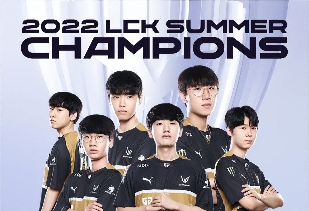 世界赛奖杯公布，重20公斤高70厘米，张嘉文：LPL有机会继续夺冠