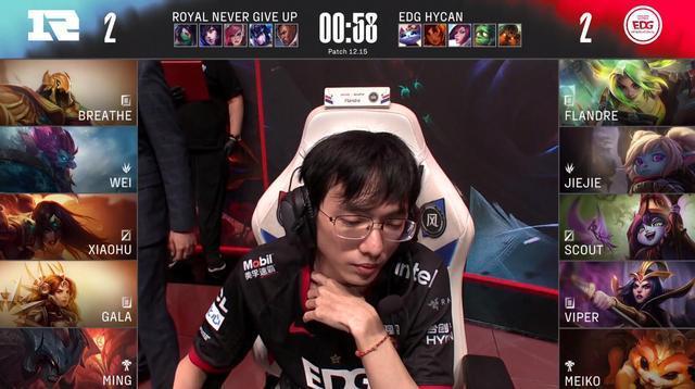 LPL冒泡赛：Scout开团型妖姬戏耍RNG EDG让2追3挺进S12