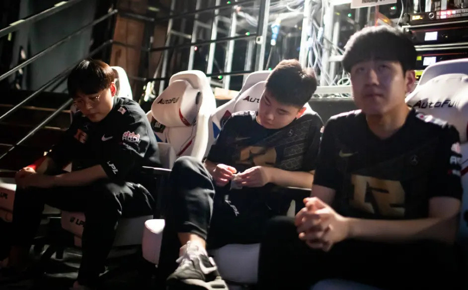 猫皇Cat、管泽元、记得再度合作，LNG大战V5！