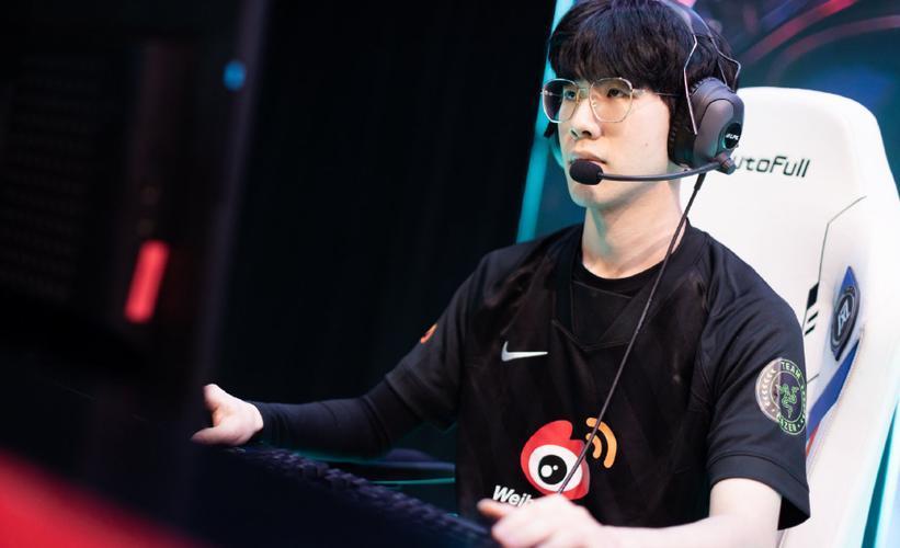 RNG拿到LPL四号种子，余霜却被喷上热搜，发文支持呼吸哥也有错？