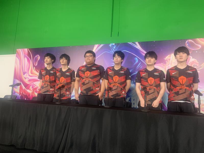 TES出征群访-阿水：主动出击这种打法有利有弊