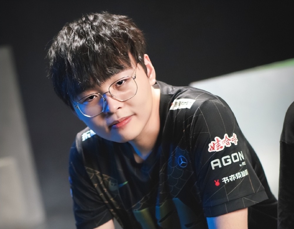 泪目！呼吸哥哭了！RNG晋级世界赛后，Breathe接受采访泣不成声