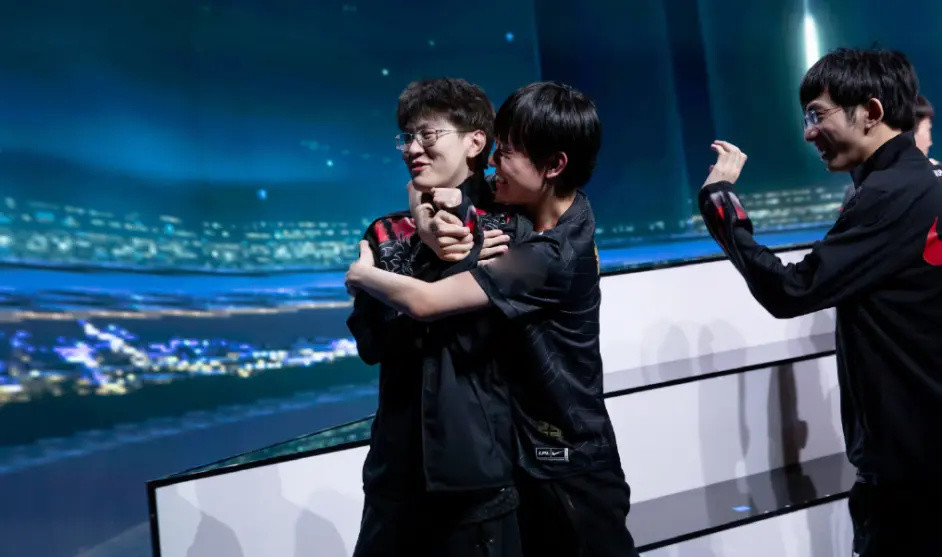 凌晨3点开打？S12全球总决赛时间曝光，LPL粉丝面临考验