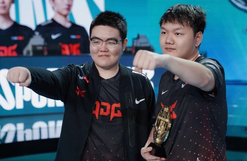 LPL官方再闹大乌龙，赛后庆祝TES拿到冠军，JKL再次被围攻