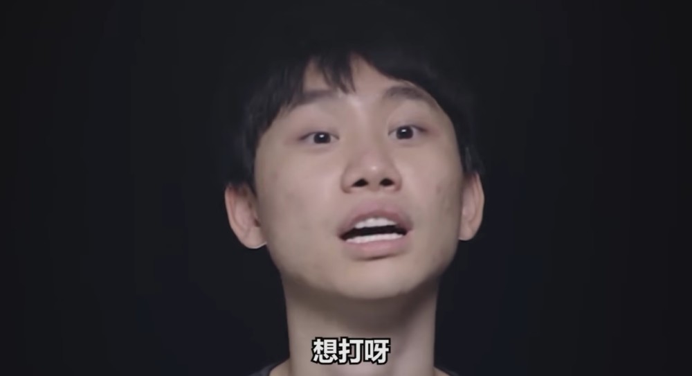 Doinb被淘汰后，首次发布动态！暗示自己不会退役，明年继续坚持