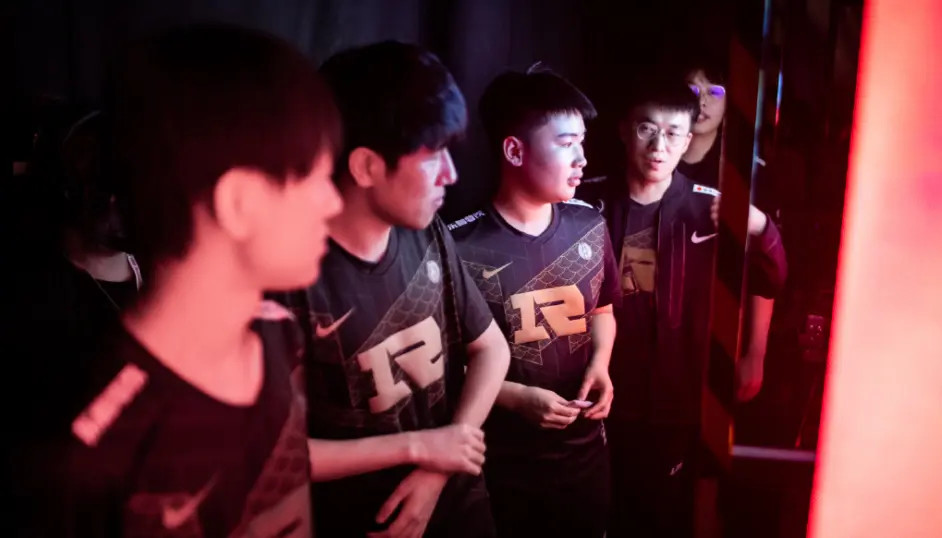 RNG未战先败？Doinb：GEN必是D组一号种子，太强了