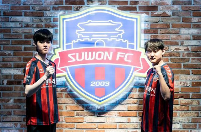 s赛队员被租借到足球队？难怪杨毅吐槽CBA：商业化程度不如LPL