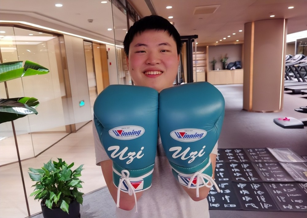 毁童年！继玉剑塔姆之后，AJ又出新皮肤，COS春丽跳鸡你太美