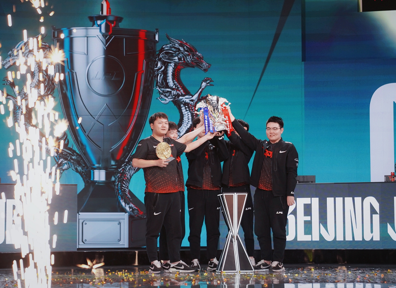 JDG教练组爆料训练赛效果？吹TES最强，隐喻打遍中韩无敌手！