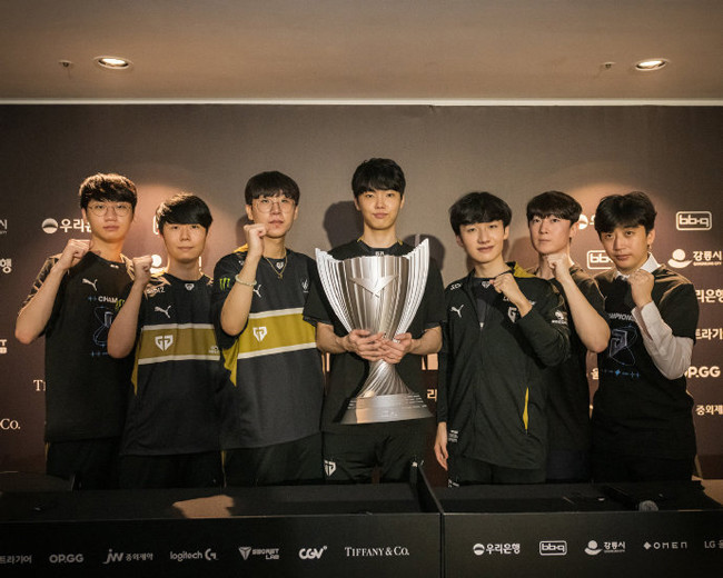 S12世界赛LPL先声夺人：四大赛区夏决只有LPL不是3-0