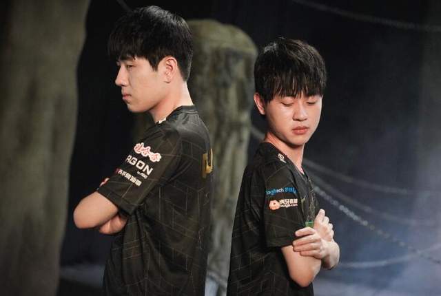 拳头突然更改比赛时间，为了不错失LPL流量，决赛不在凌晨进行