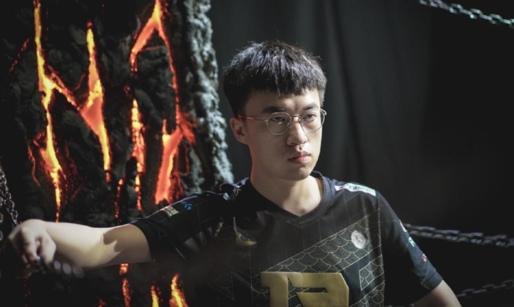 S12夺冠概率图火了，T1仅第4，JDG超越TES，RNG迎来好消息