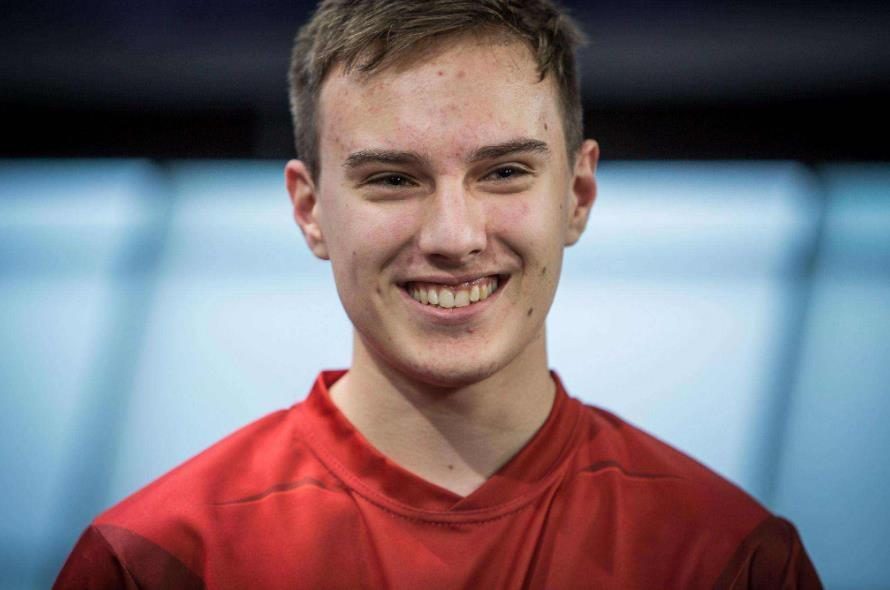 阿P又来点菜了！预测S12世界赛：必有一支强队翻车，可能是JDG