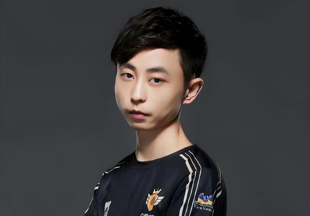 水晶哥成名史：BO10成天才绝唱，进入LPL就证明了自己