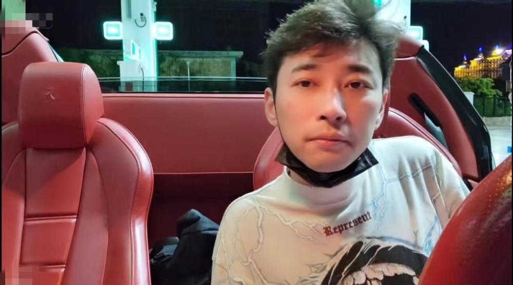 钱小佳转型游戏主播？播完lol直播斗地主，粉丝直呼无语住了