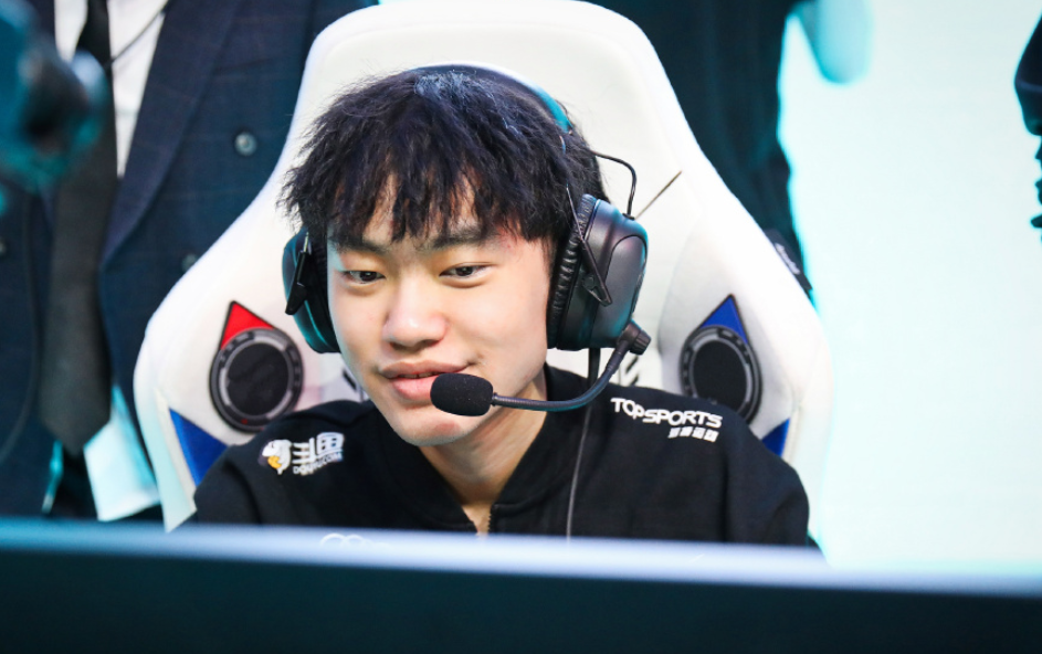 外媒发布S12中单评级：knight、Scout和牙膏S级！小虎A级