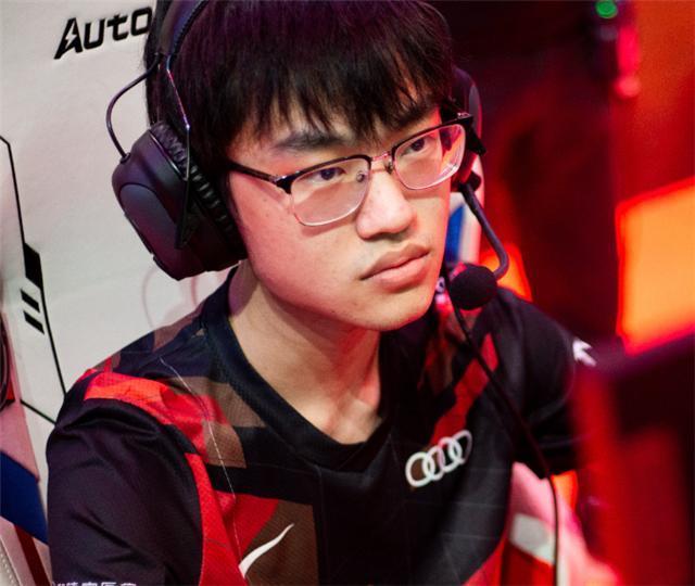 余霜又带管泽元“回娘家”，不在自己家住，却住在了yagao那里？