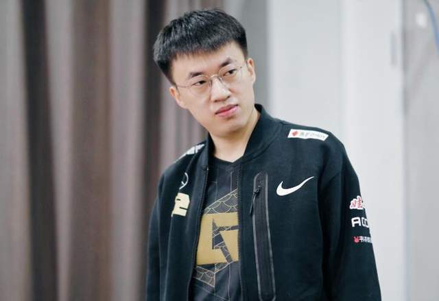 S12还没开始就出问题，两位选手出现阳性，LPL只求平安回国