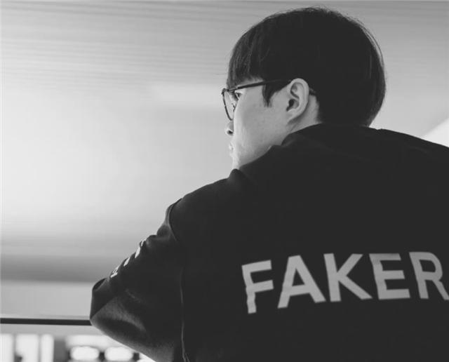 原来“重铸LCK荣光”的不是showmaker，而是我们LPL观众？